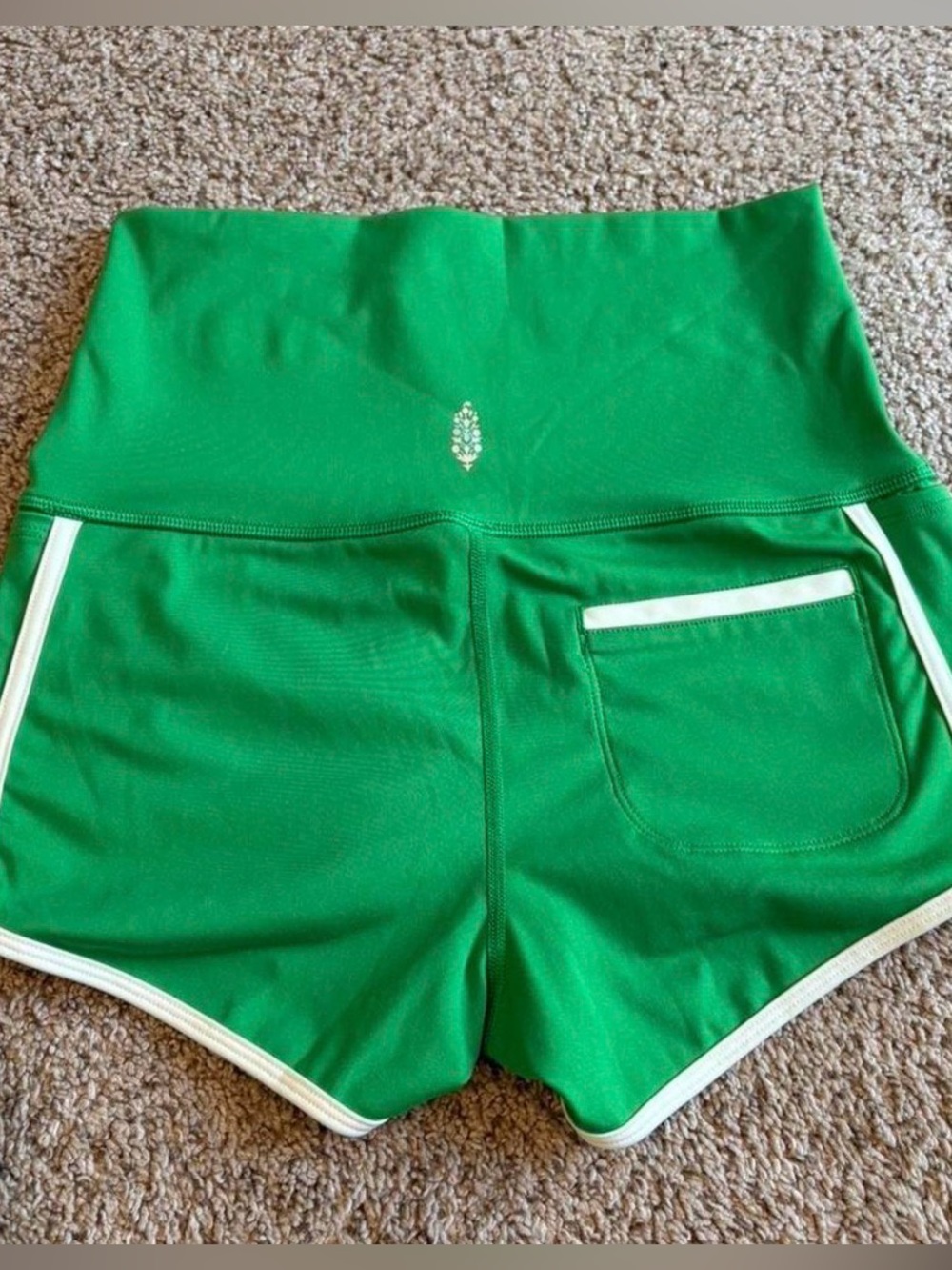 Free People Island Time High Waisted Shorts Green Size S NWOT - Picture 7 of 7